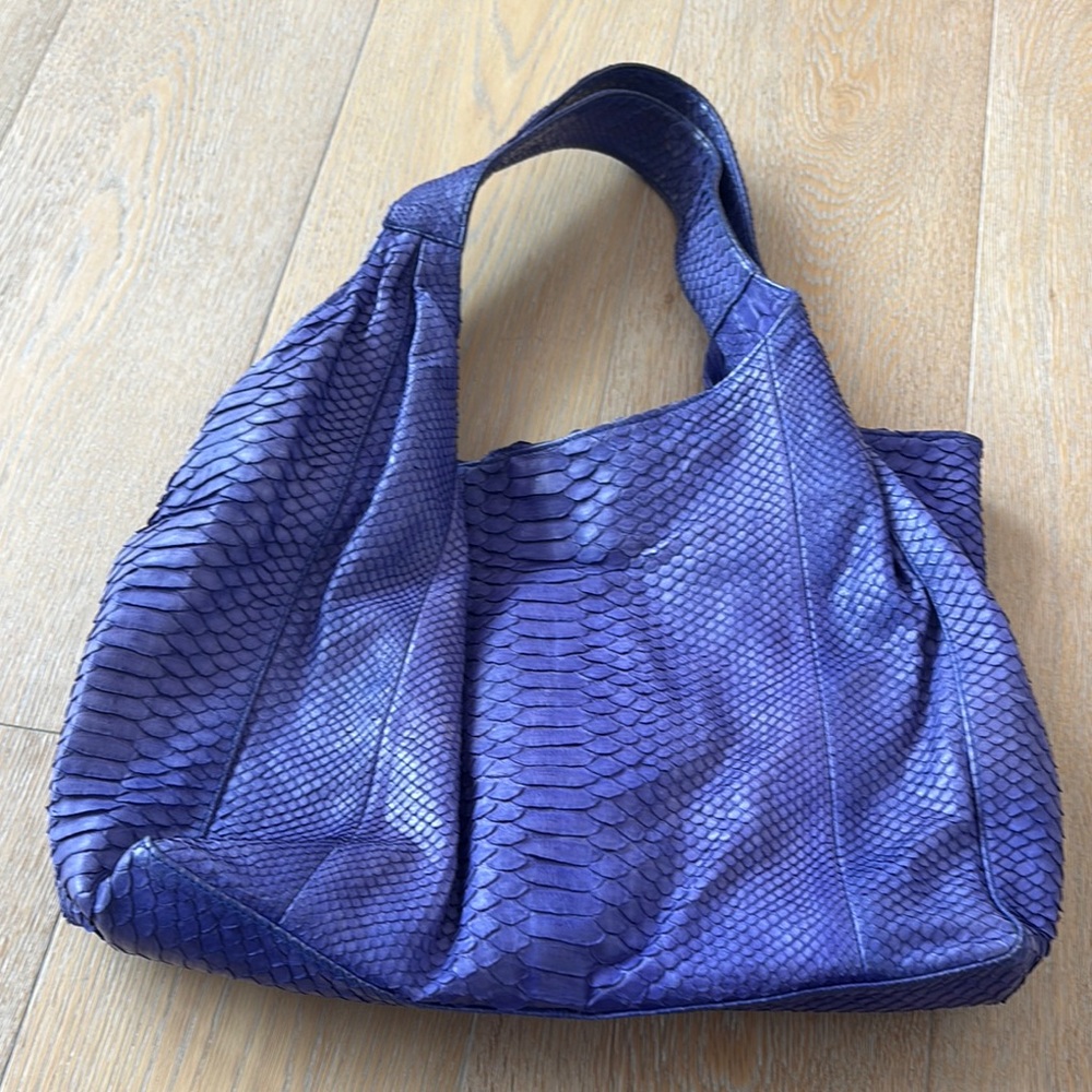 Elegant Blue Snakeskin Women's Bag